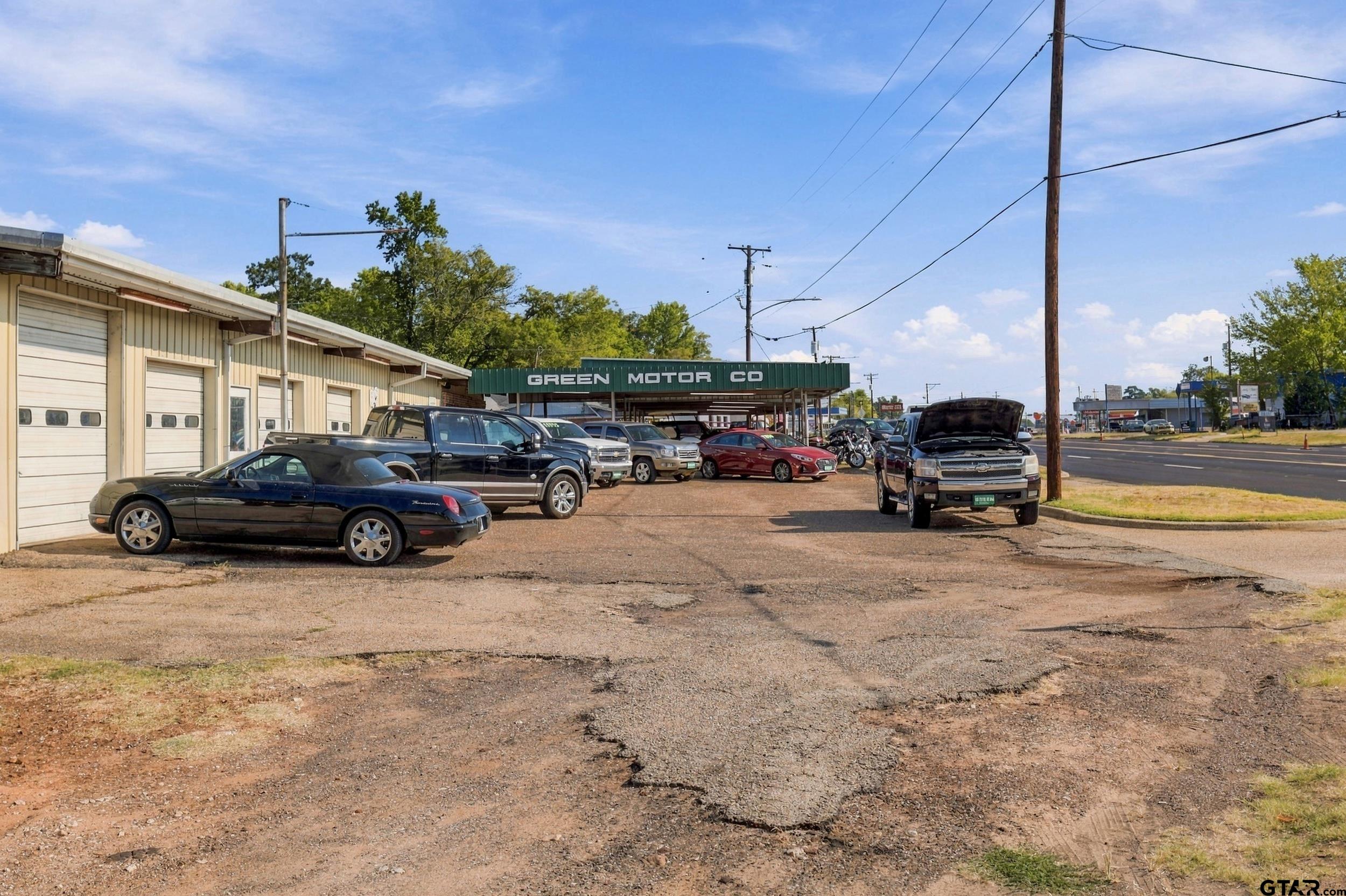 511 S Greer