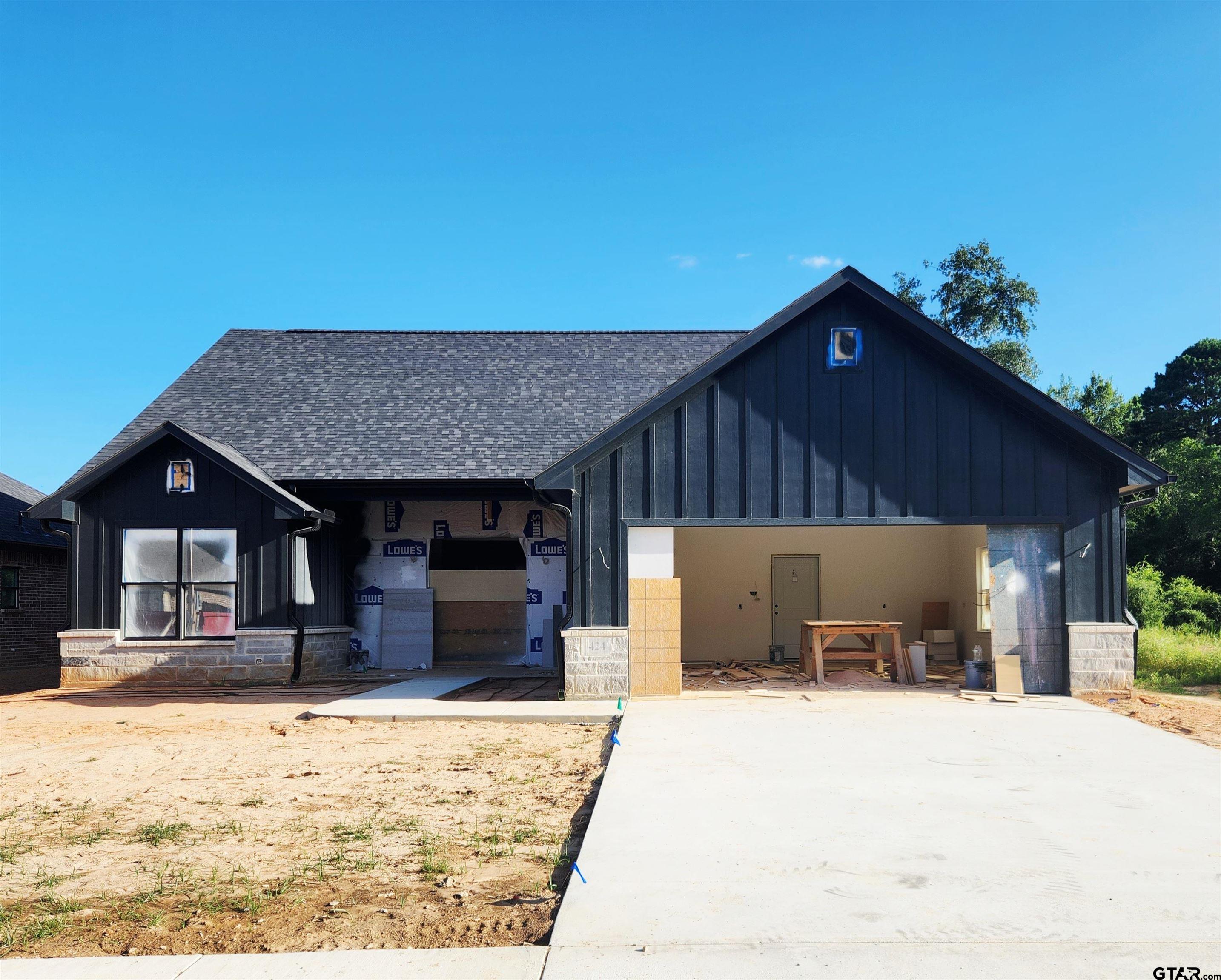424 Deer Point Cove