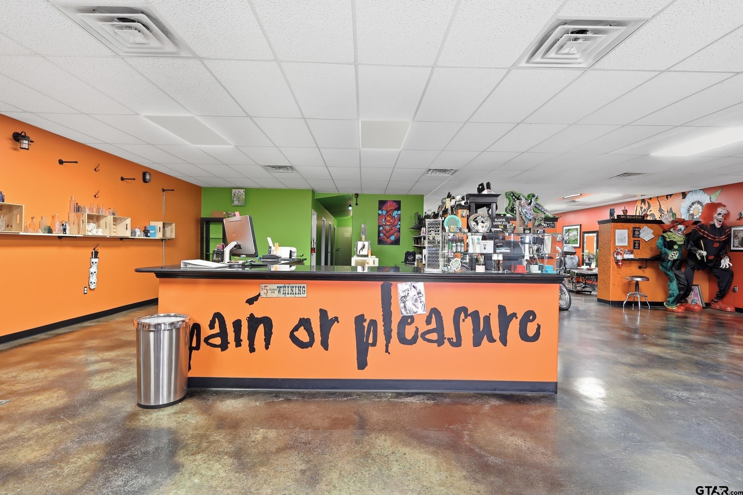 2574 N HWY 271