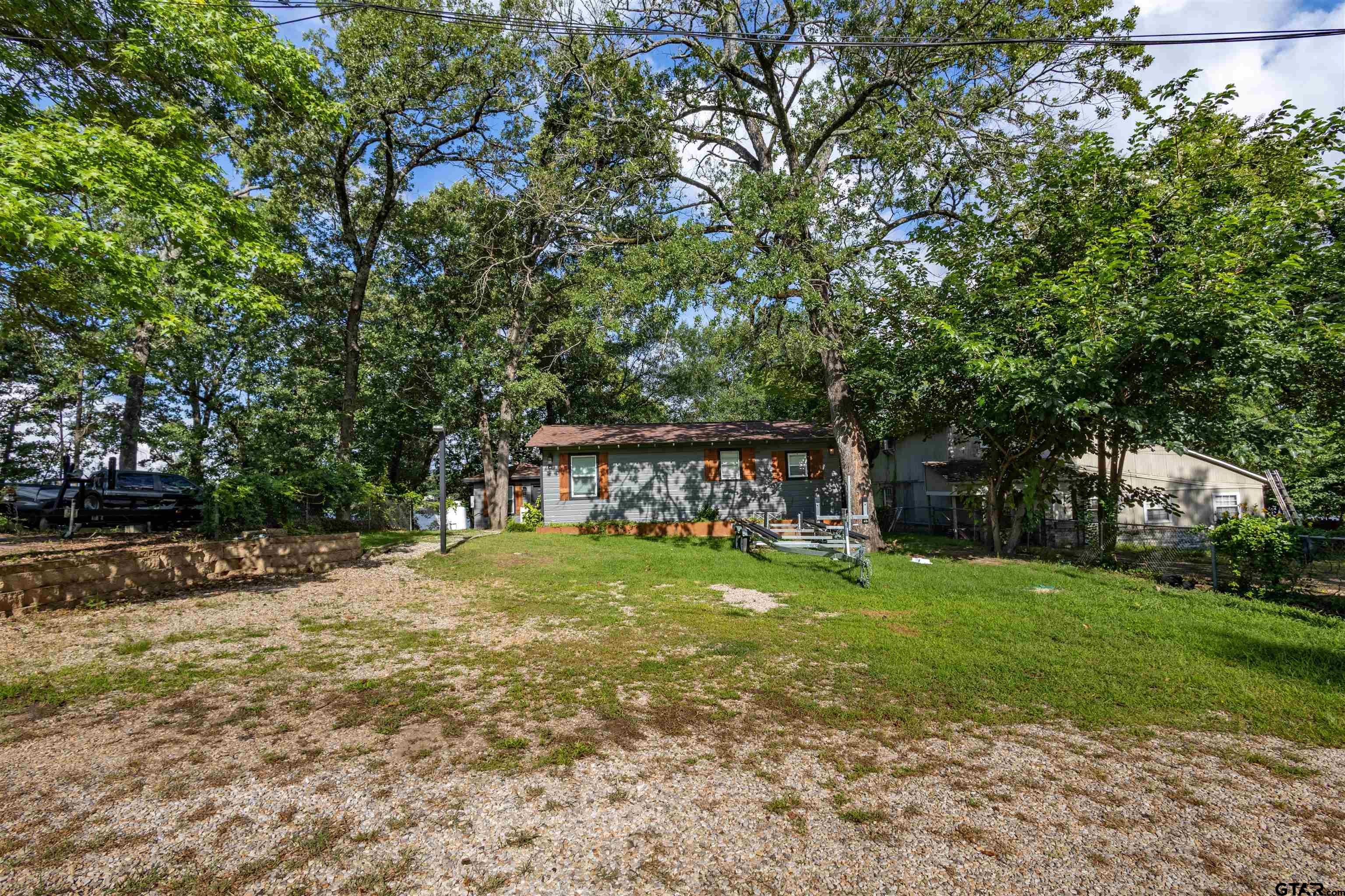 1432 County Road 2270