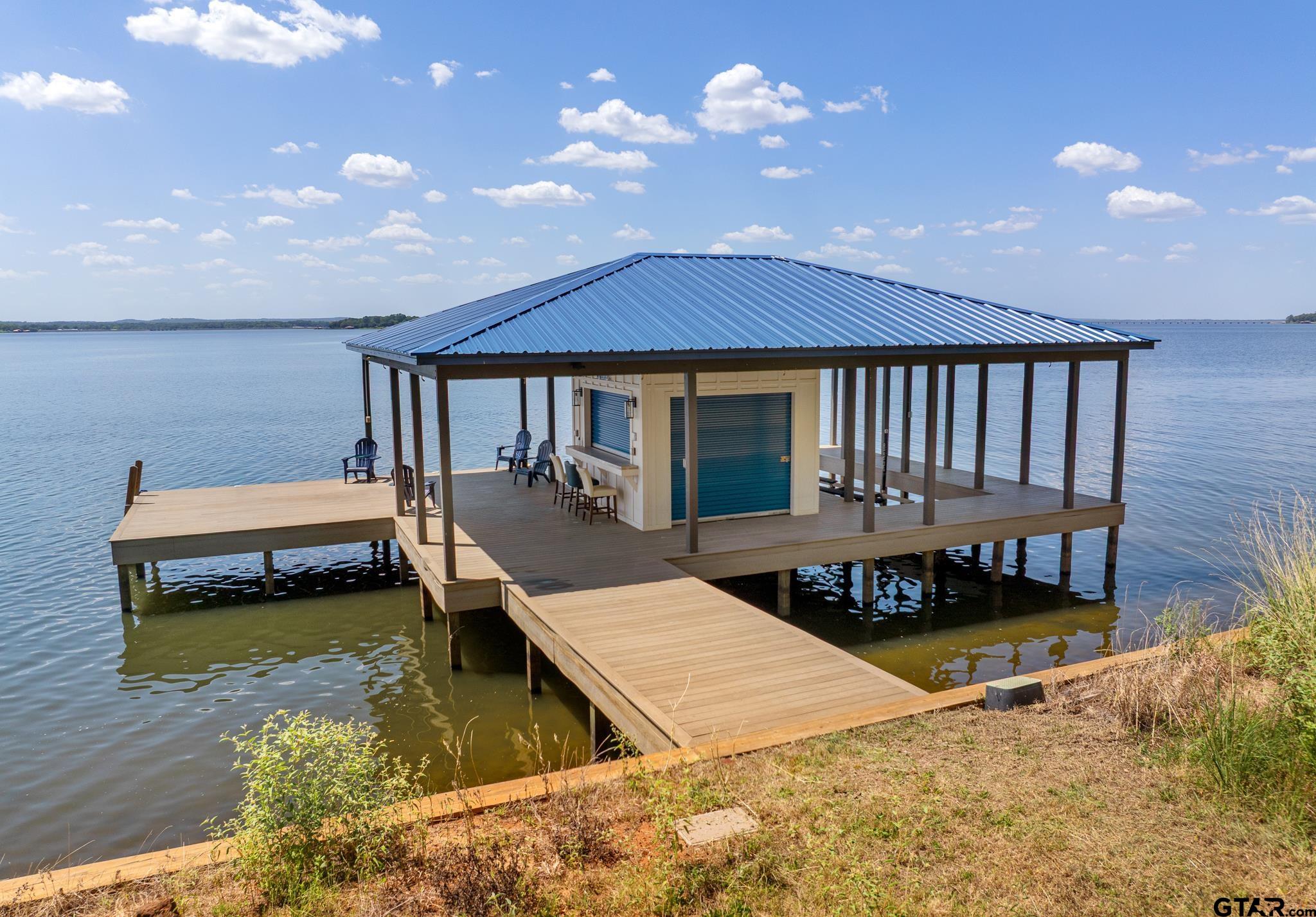 151 Lake Bluff Drive N