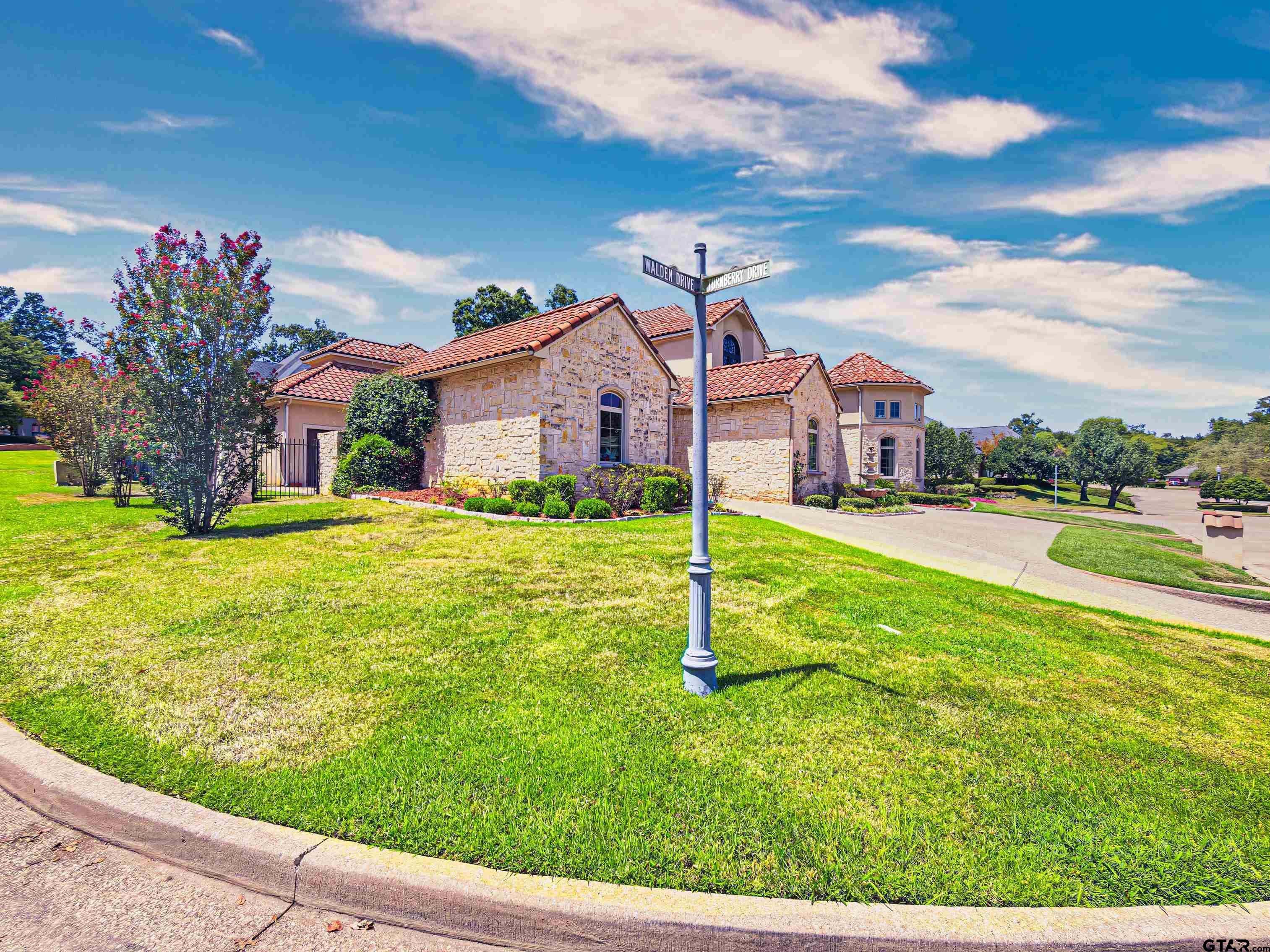 7105 Walden Dr