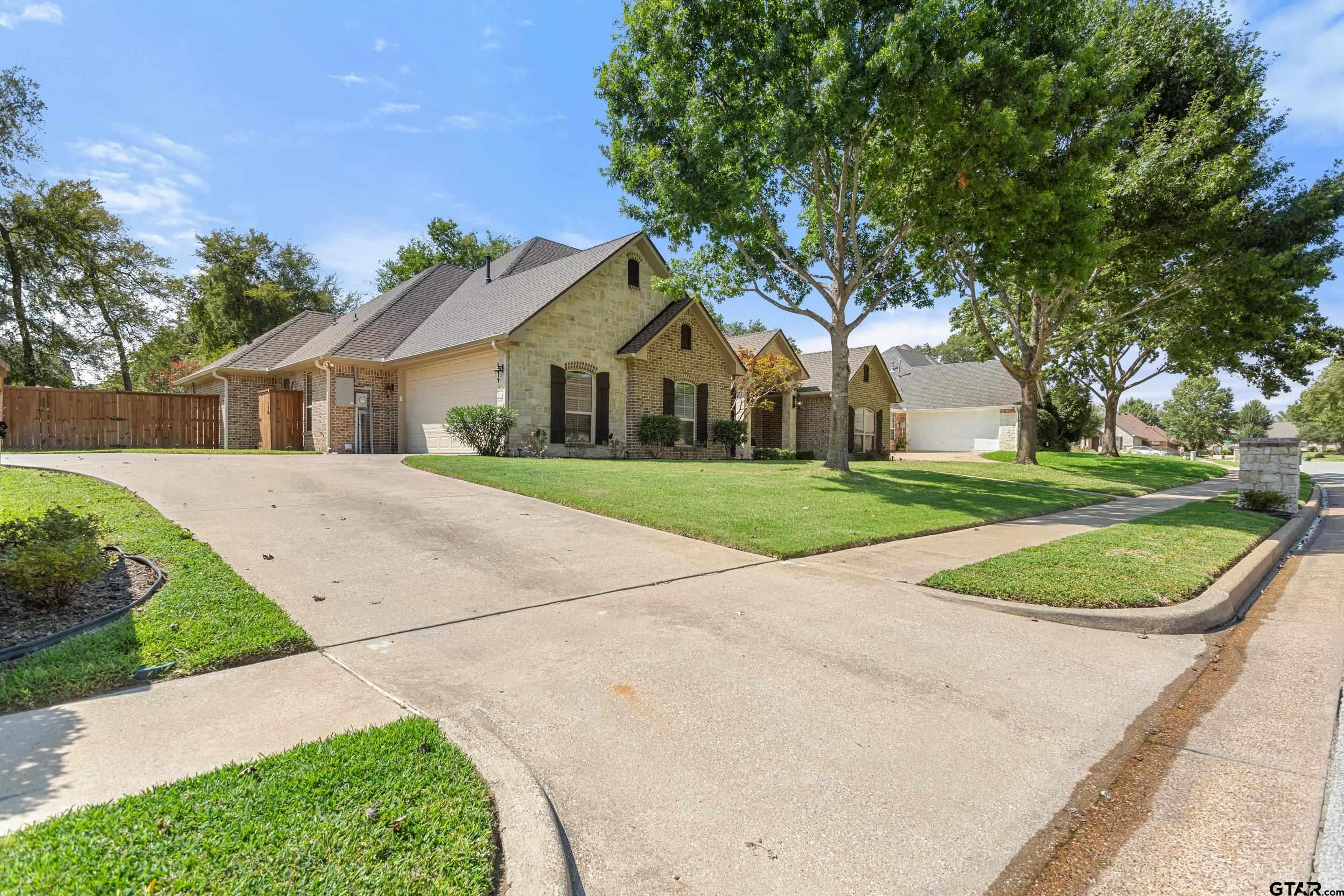 8387 Castleton Way