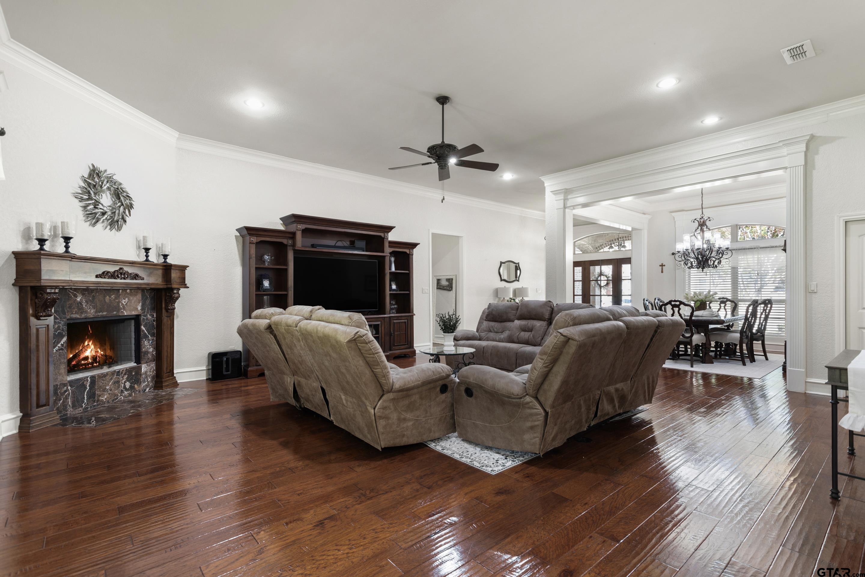 8387 Castleton Way