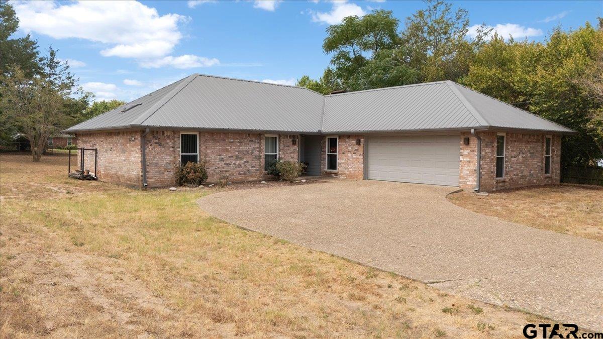 306 Lonestar Lane