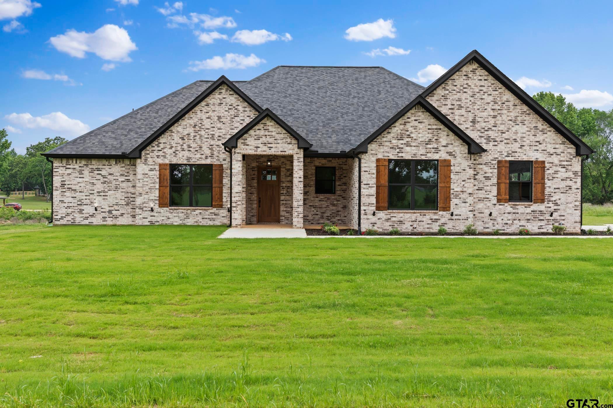 13835 Luka Lane (Lindale ISD)