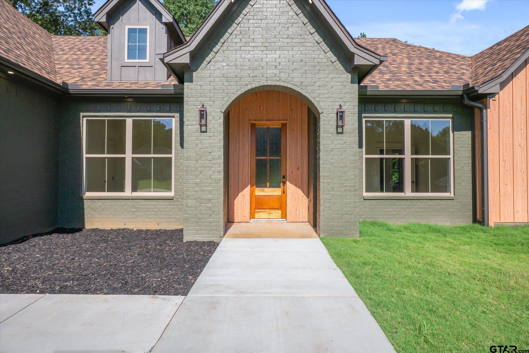 14606 Fallow Ln.