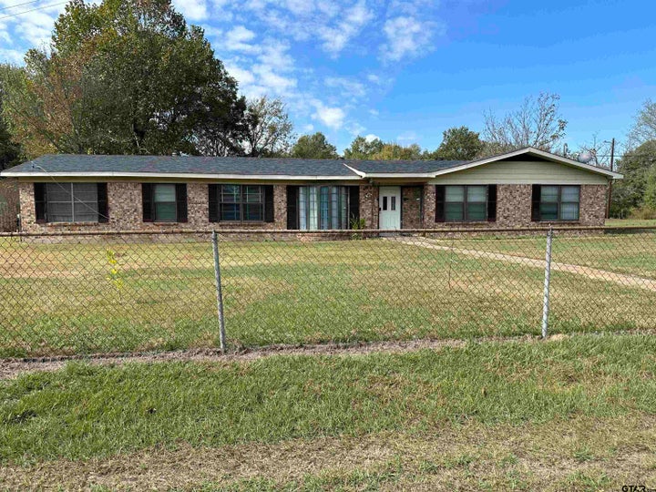Photo 1 of 20 — 1031 CR 3312, Pittsburg, TX 75686