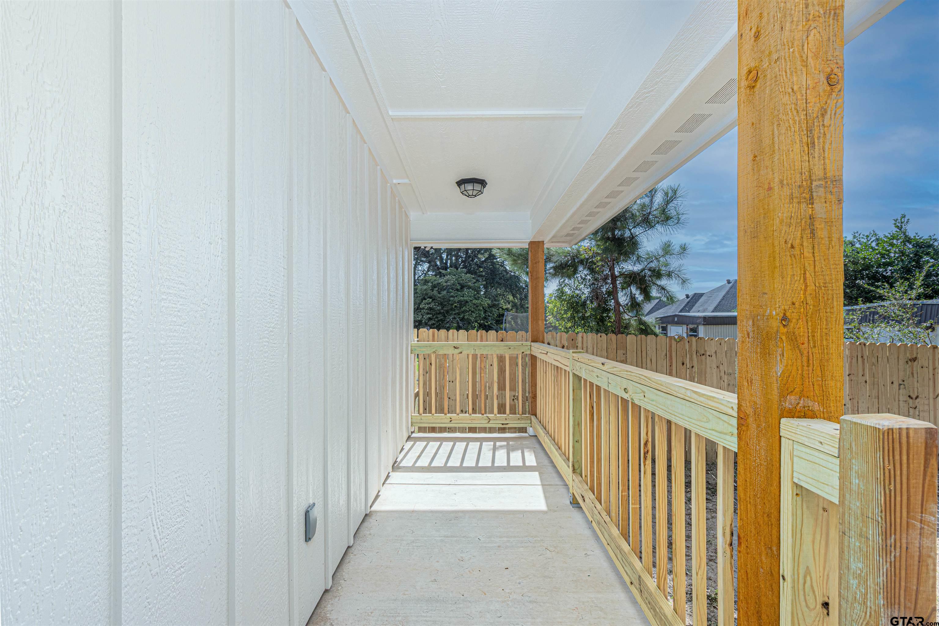 234 Elm St