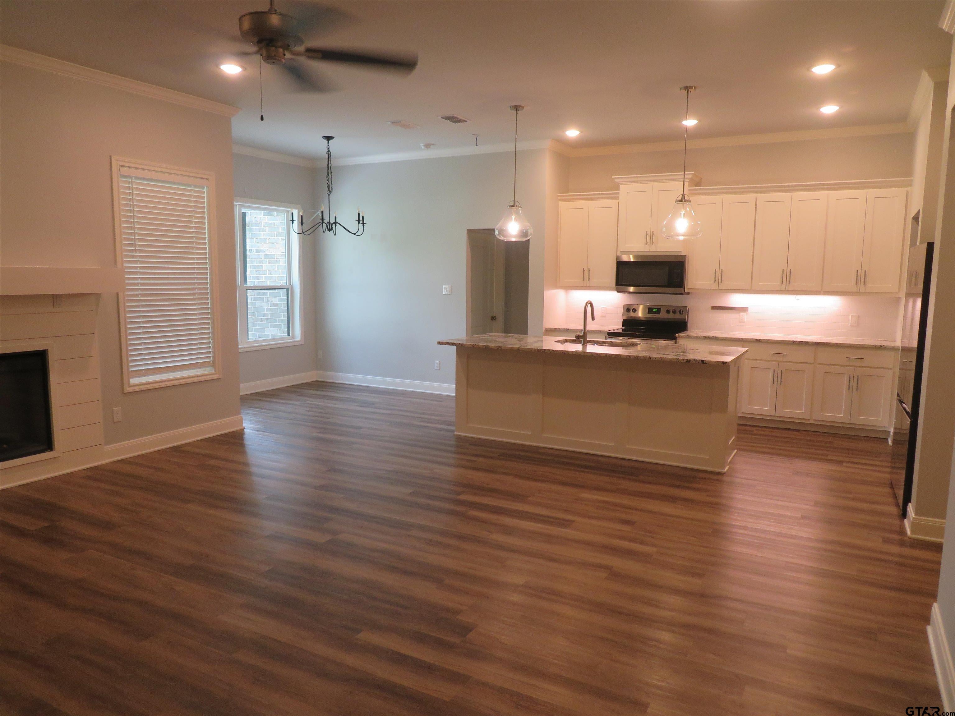 403 Deer Point Cove