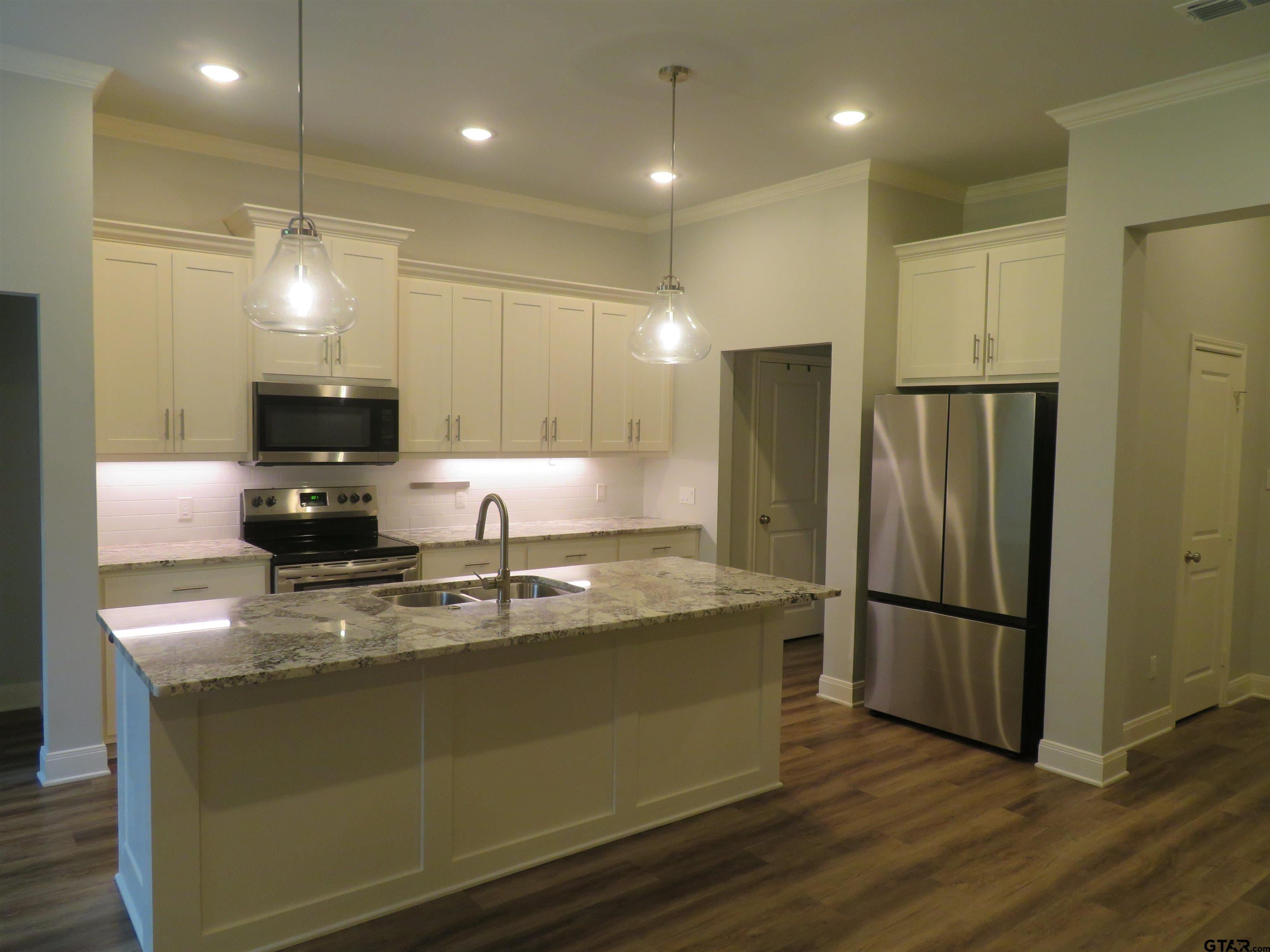 403 Deer Point Cove