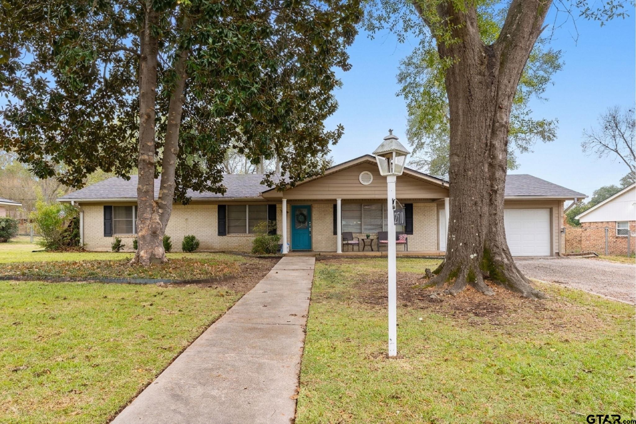 2510 Wychelm Dr