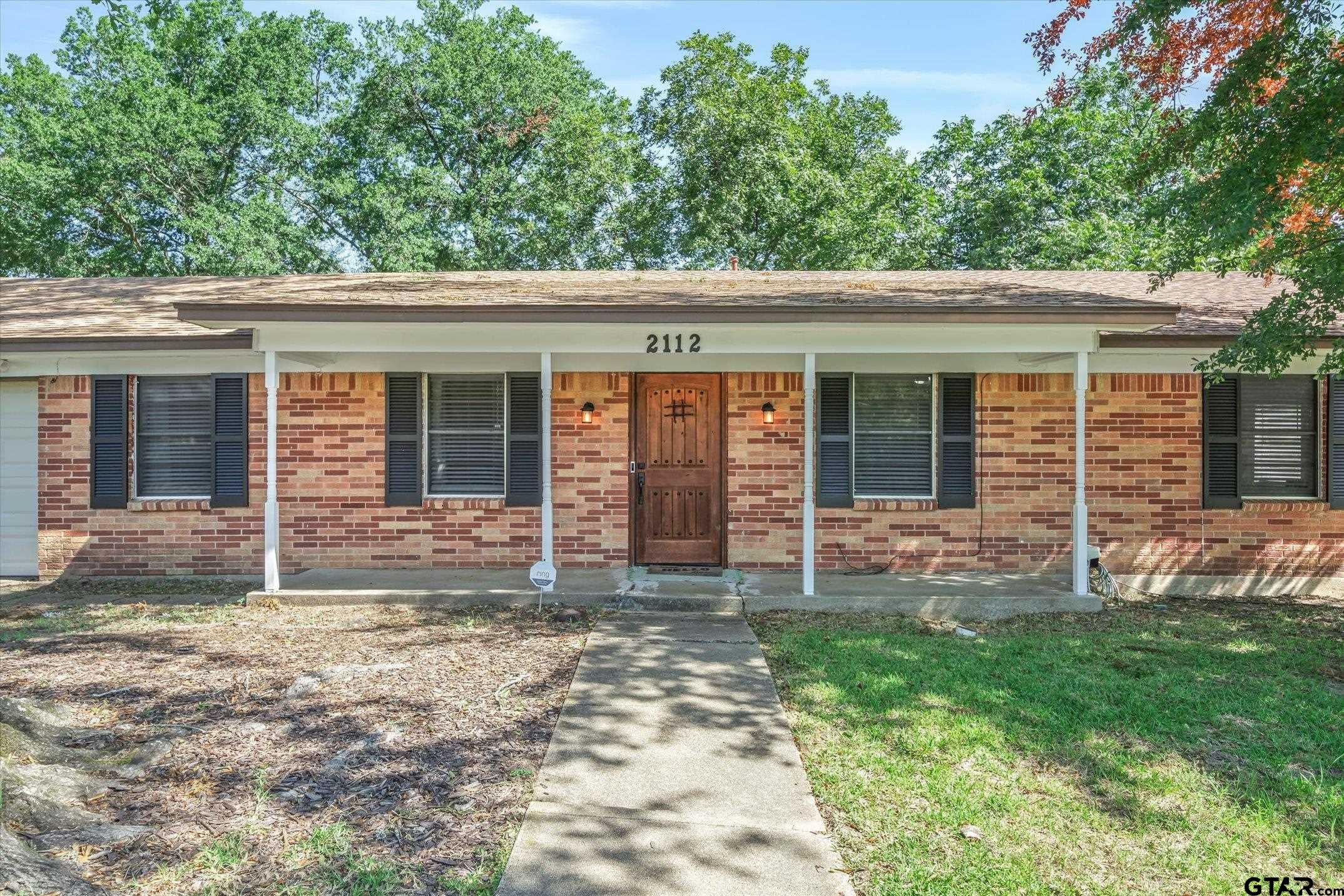 2112 Sampson Dr.