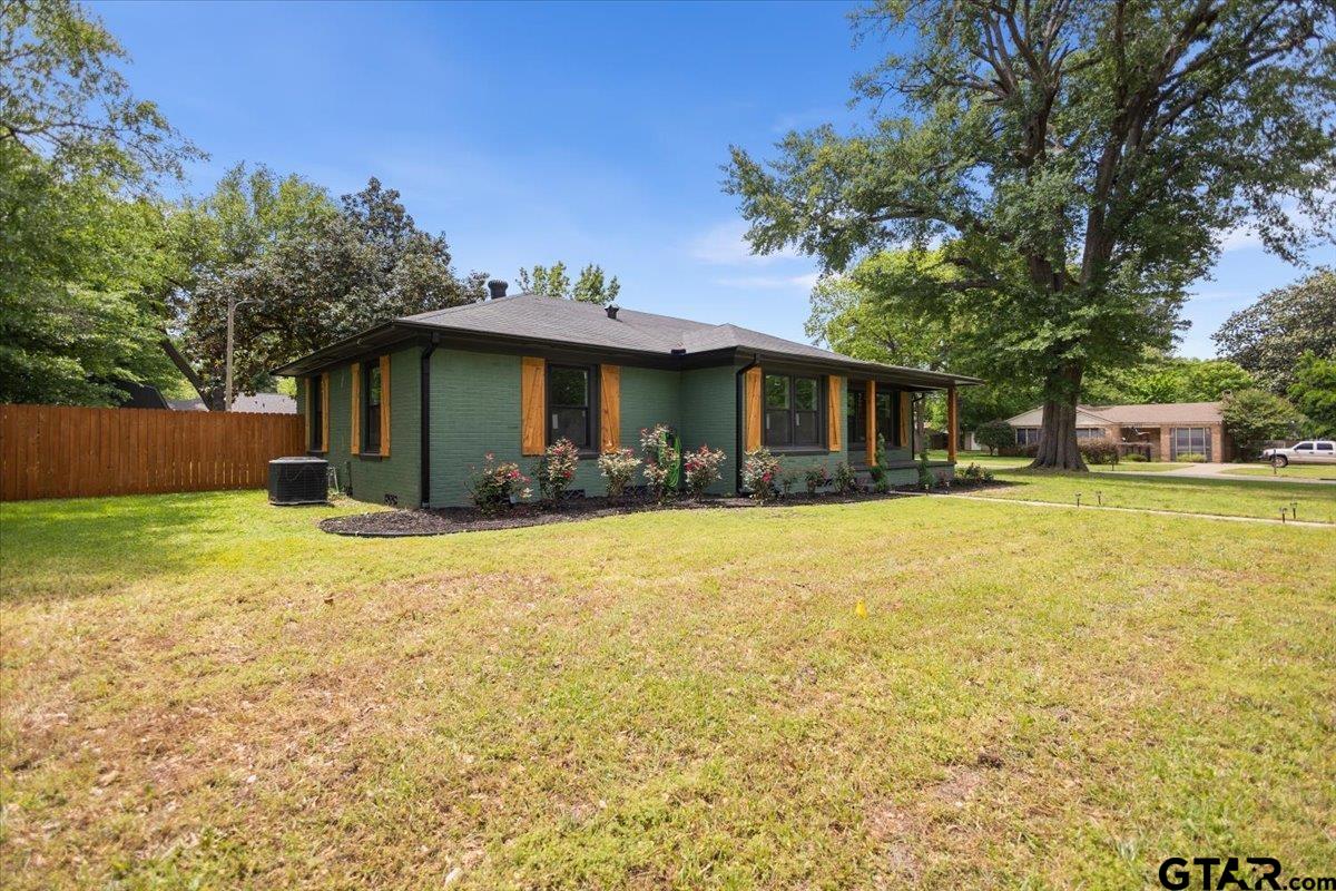 604 Layton