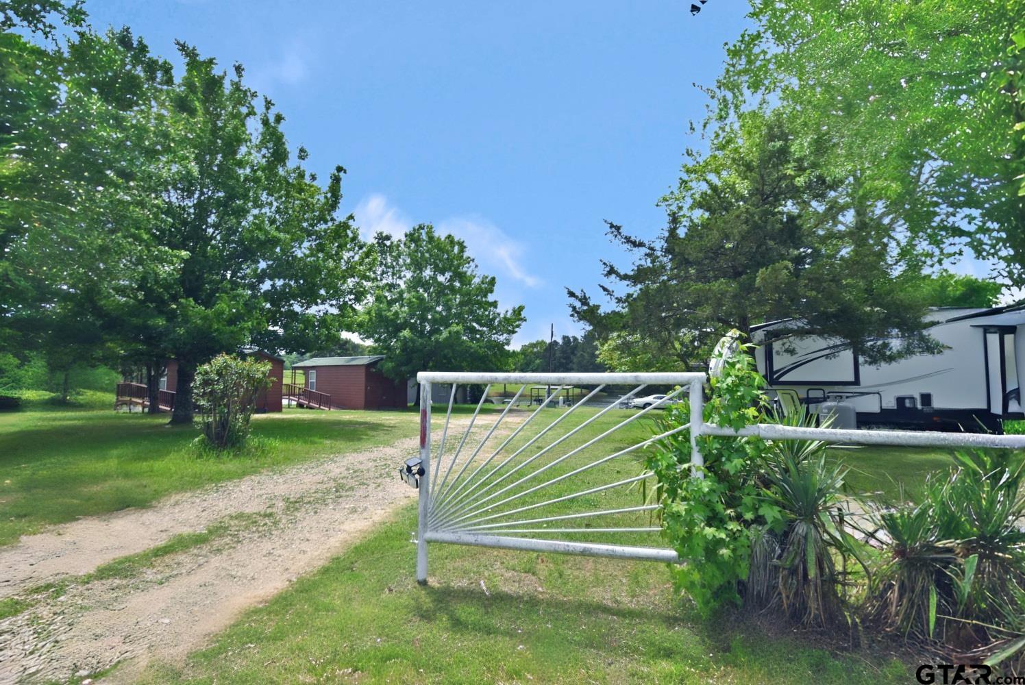 4413 W FM 16