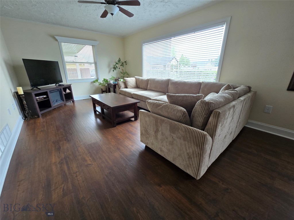 Butte, Montana 59701, United States, 2 Bedrooms Bedrooms, ,1 BathroomBathrooms,Residential,Pending,129506