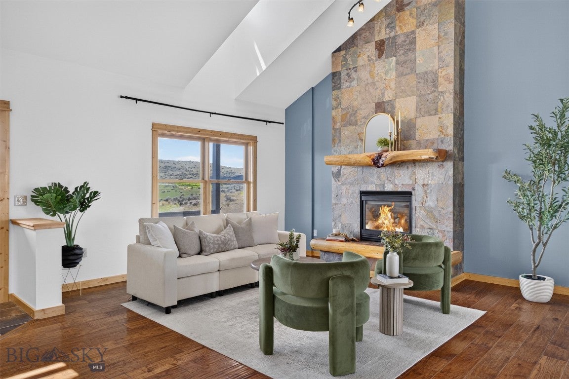 160 Hilltop Vista Loop