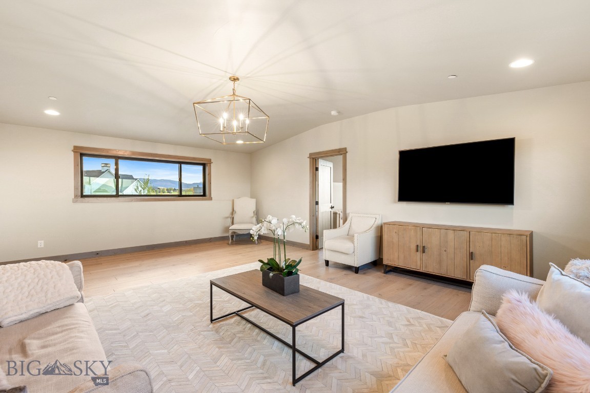 Home 40 - Residential