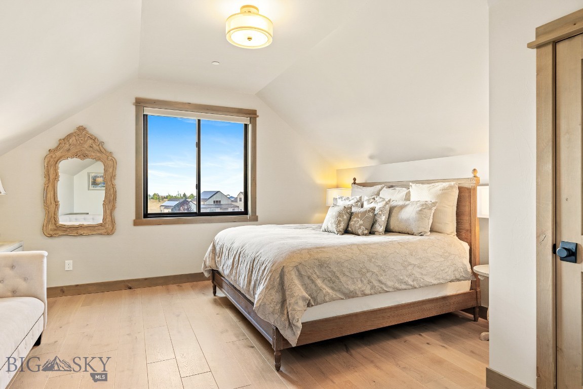 Home 40 - Residential