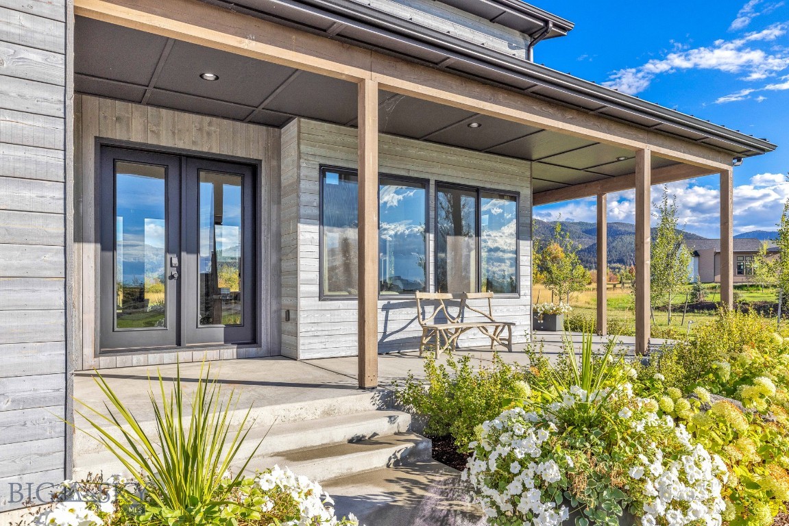 Home 40 - Residential