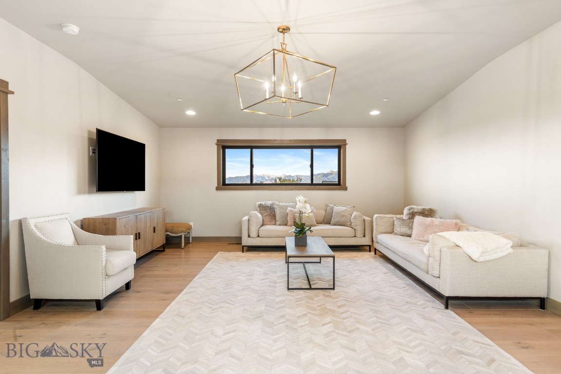 Home 40 - Residential