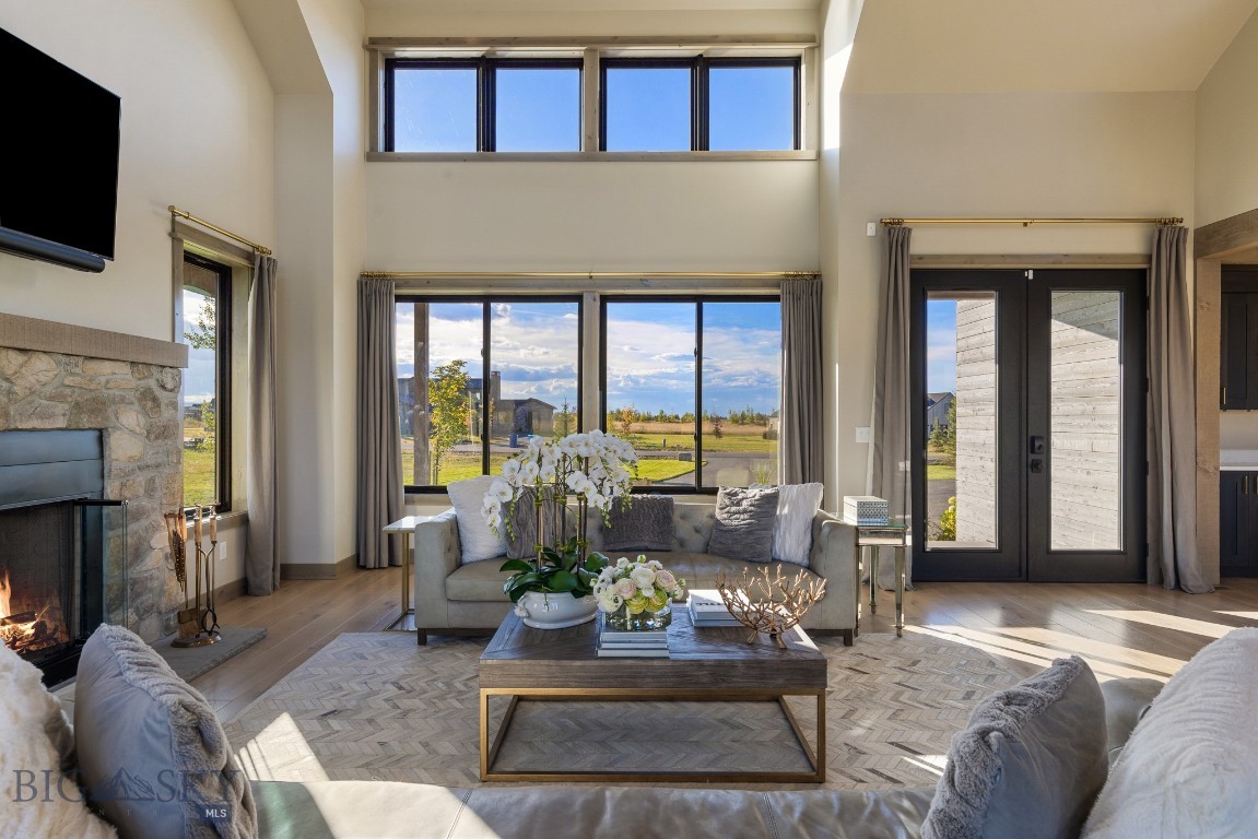 Home 40 - Residential