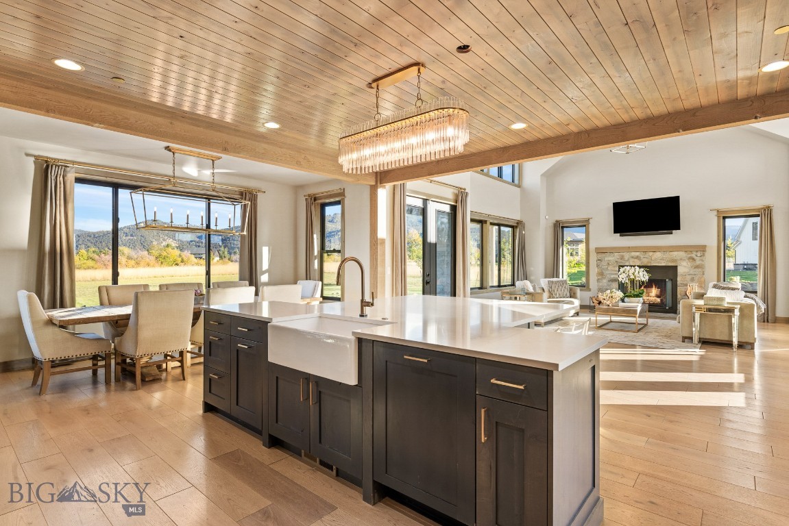 Home 40 - Residential