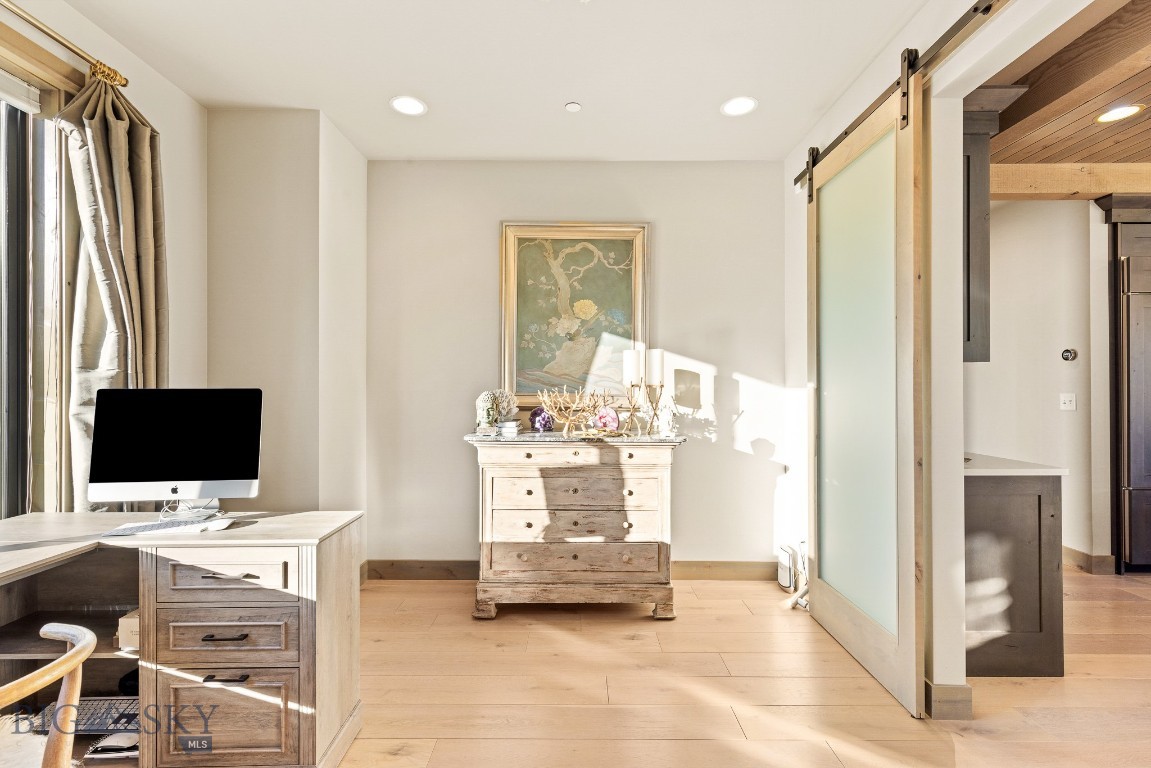 Home 40 - Residential