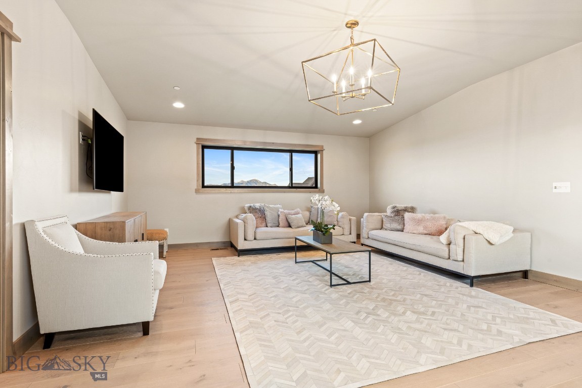Home 40 - Residential