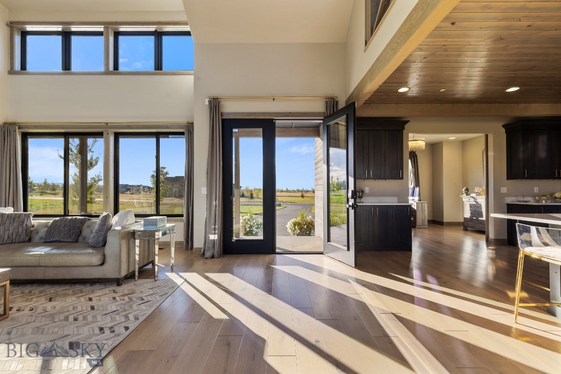 Home 40 - Residential