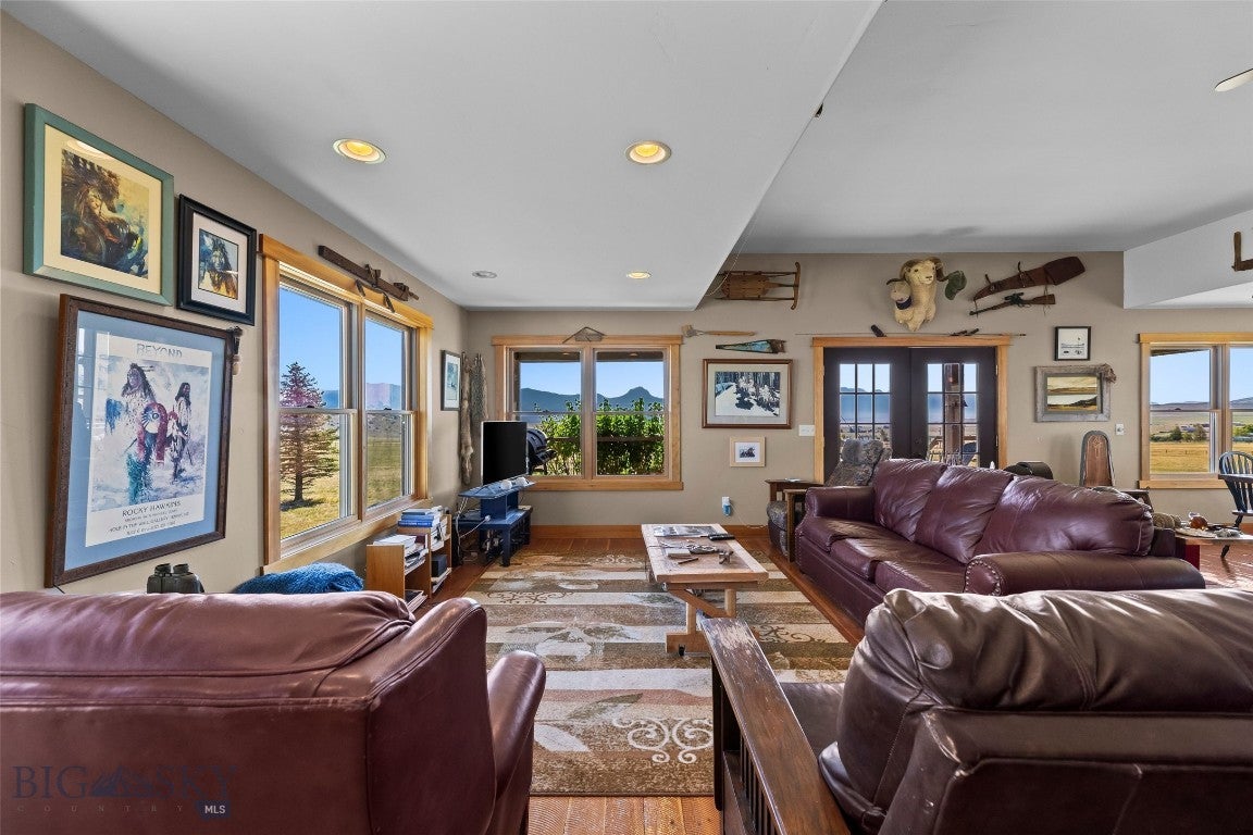 76 Antler Trail