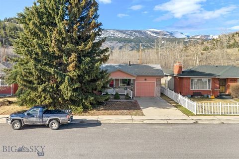 Photo of 2009 Washoe St, Anaconda, MT 59711 (MLS # 409613)