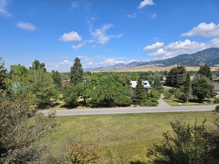 1234 HILLSIDE Lane