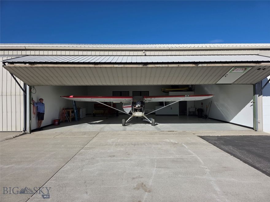 HARD TO FIND 41X41 FT.  HANGER, RESTROOM, KITCHEN AREA, HEATED PAD. GAS RADIANT FLOOR HEAT. RECENTLY UPDATED & UPGRADED, WINDOWS FOR ADDITIONAL LIGHT. LOCATED ON TAXIWAY N. BUILT IN 1999, 18 
HANGER MUST BE USED FOR AVIATION PURPOSES. LEASE WITH AIRPORT, NEW OWNER MUST BE APPROVED BY THE AIRPORT.