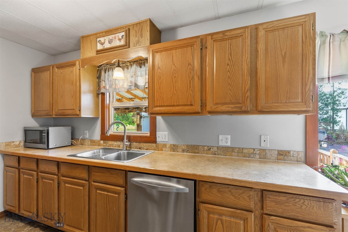 Amsterdam, Montana 59741, United States, 3 Bedrooms Bedrooms, ,2 BathroomsBathrooms,Land,Contingent,46531