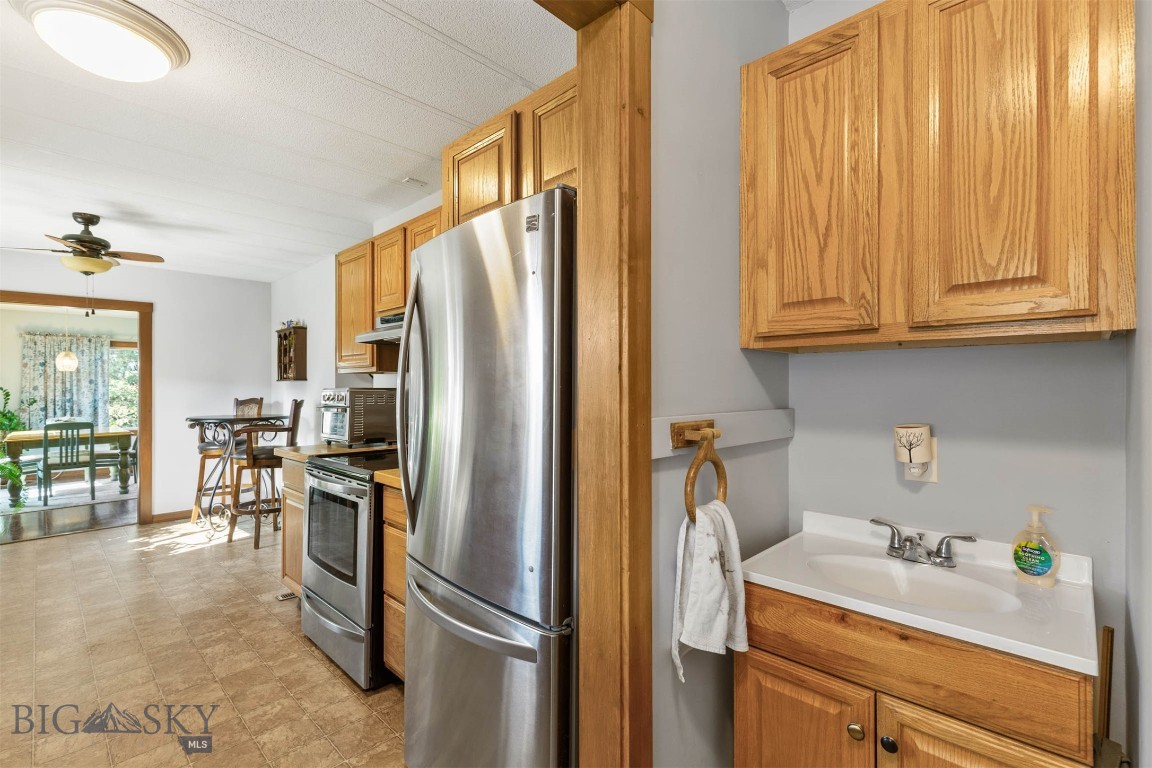 Amsterdam, Montana 59741, United States, 3 Bedrooms Bedrooms, ,2 BathroomsBathrooms,Land,Contingent,46531