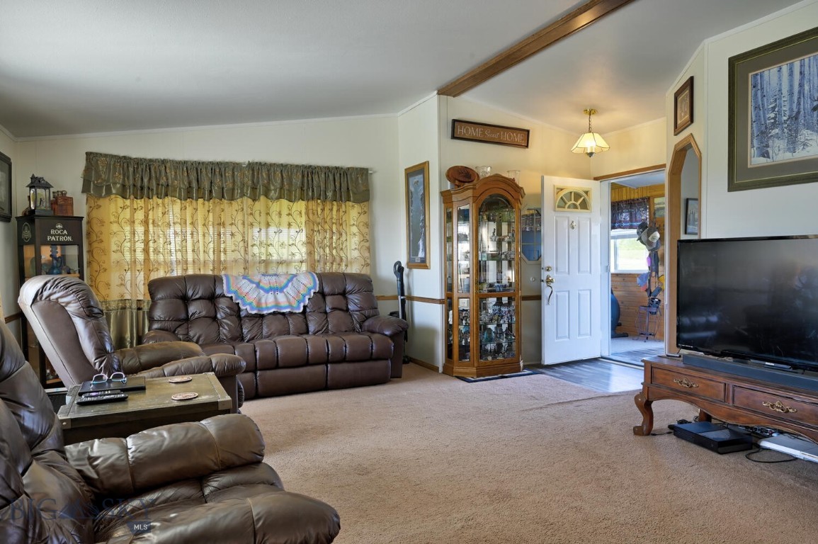 Harrison, Montana 59735, United States, 3 Bedrooms Bedrooms, ,2 BathroomsBathrooms,Residential,Active,186914