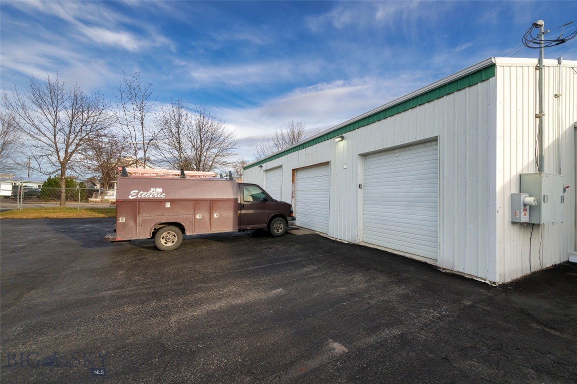 2207 Livingston Avenue