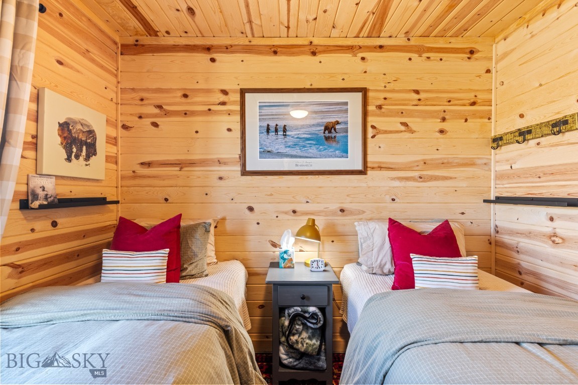 Livingston, Montana 59047, United States, ,Residential,Contingent,127897