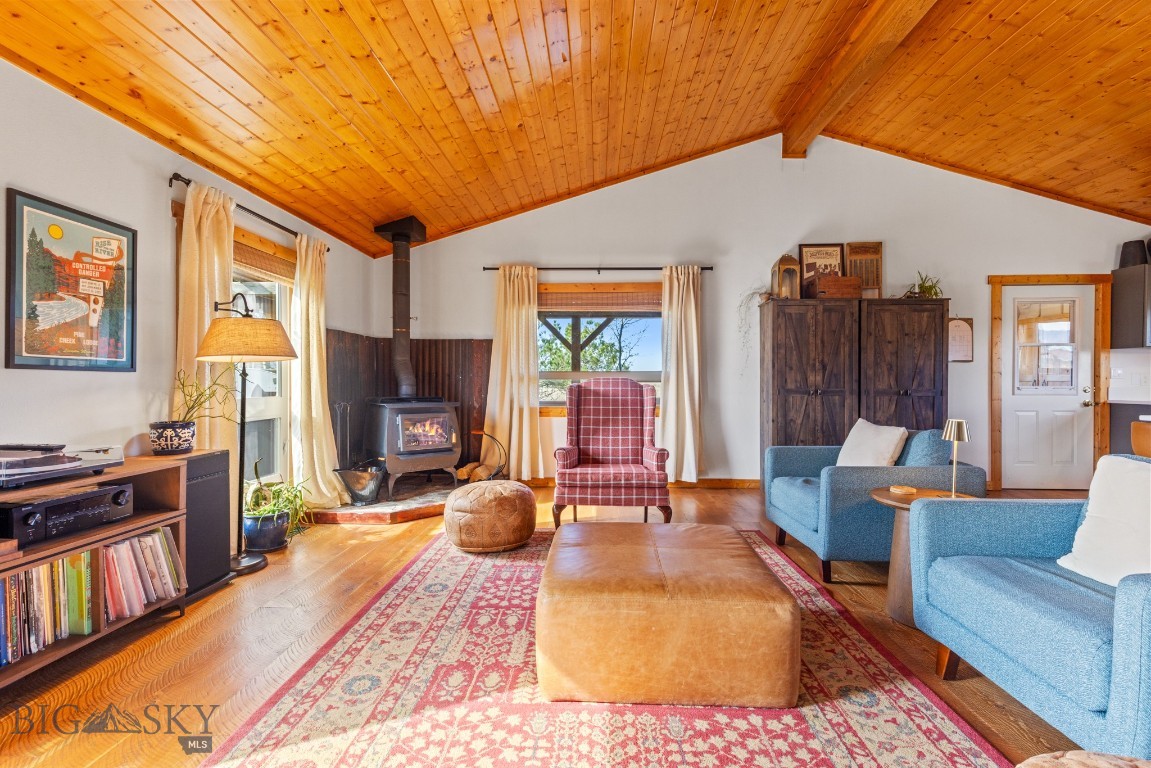 Livingston, Montana 59047, United States, ,Residential,Contingent,127897