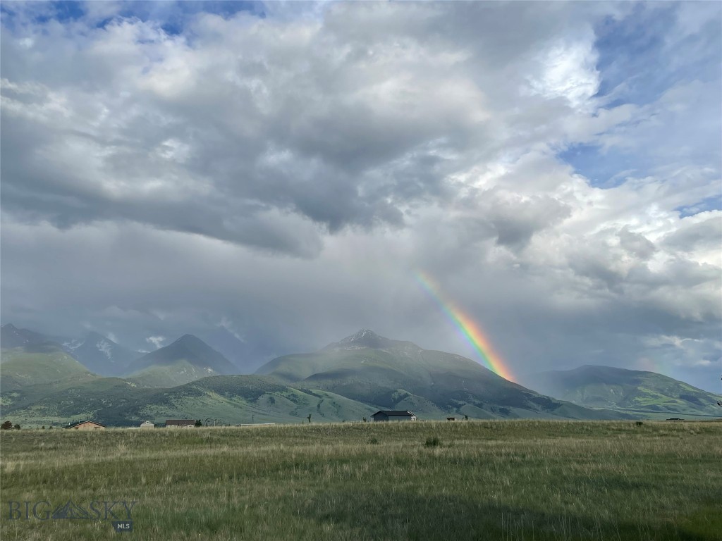 Livingston, Montana 59047, United States, ,Residential,Contingent,127897
