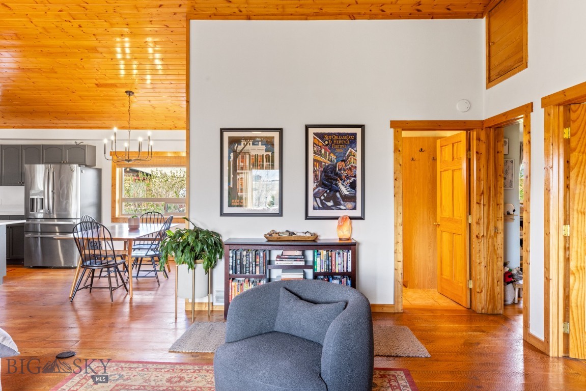 Livingston, Montana 59047, United States, ,Residential,Contingent,127897