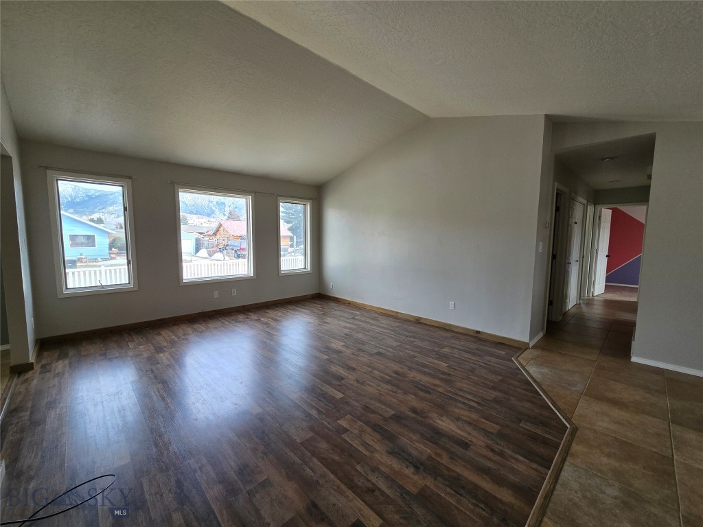 Butte, Montana 59701, United States, 4 Bedrooms Bedrooms, ,3 BathroomsBathrooms,Residential,Active,86684