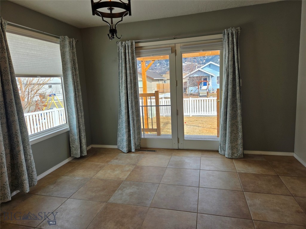 Butte, Montana 59701, United States, 4 Bedrooms Bedrooms, ,3 BathroomsBathrooms,Residential,Active,86684