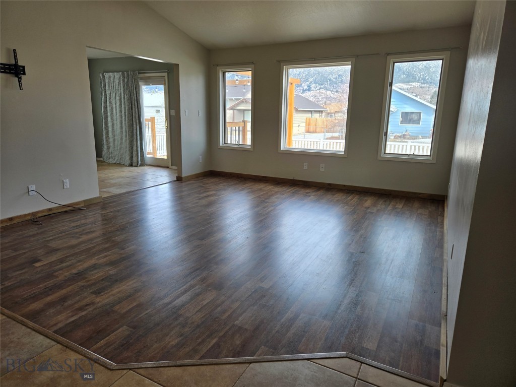 Butte, Montana 59701, United States, 4 Bedrooms Bedrooms, ,3 BathroomsBathrooms,Residential,Active,86684