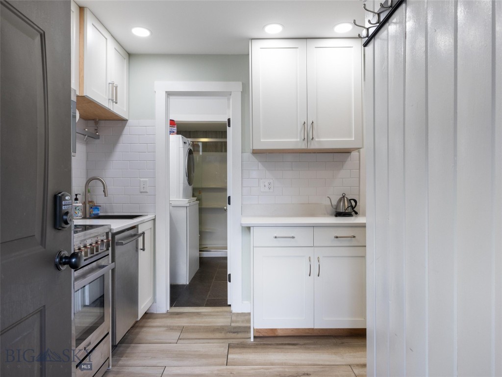 Hill Condos - Residential