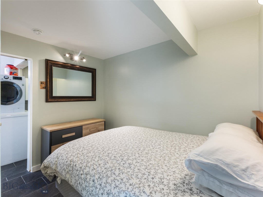 Hill Condos - Residential