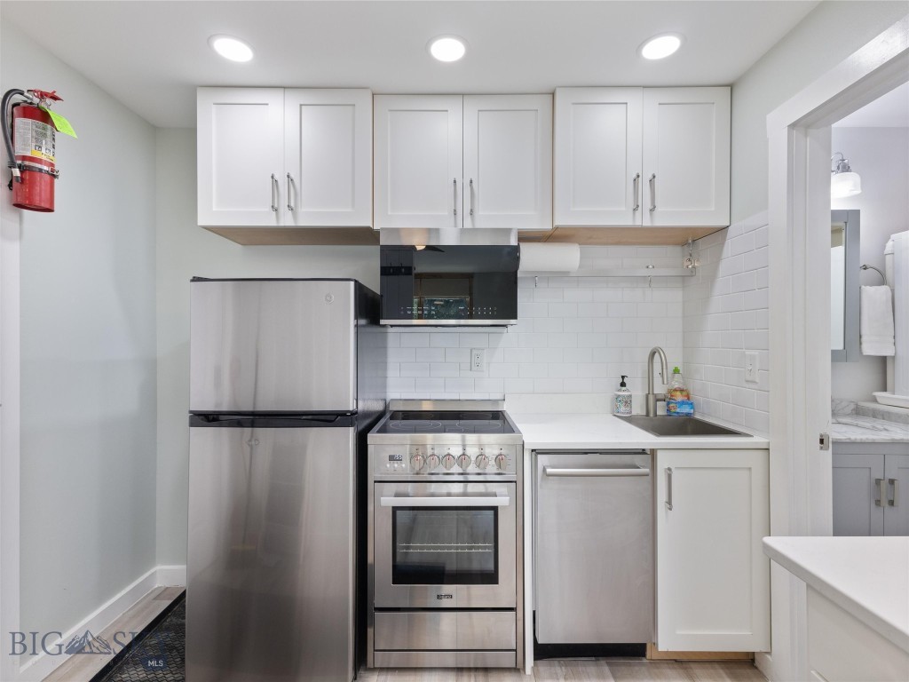 Hill Condos - Residential