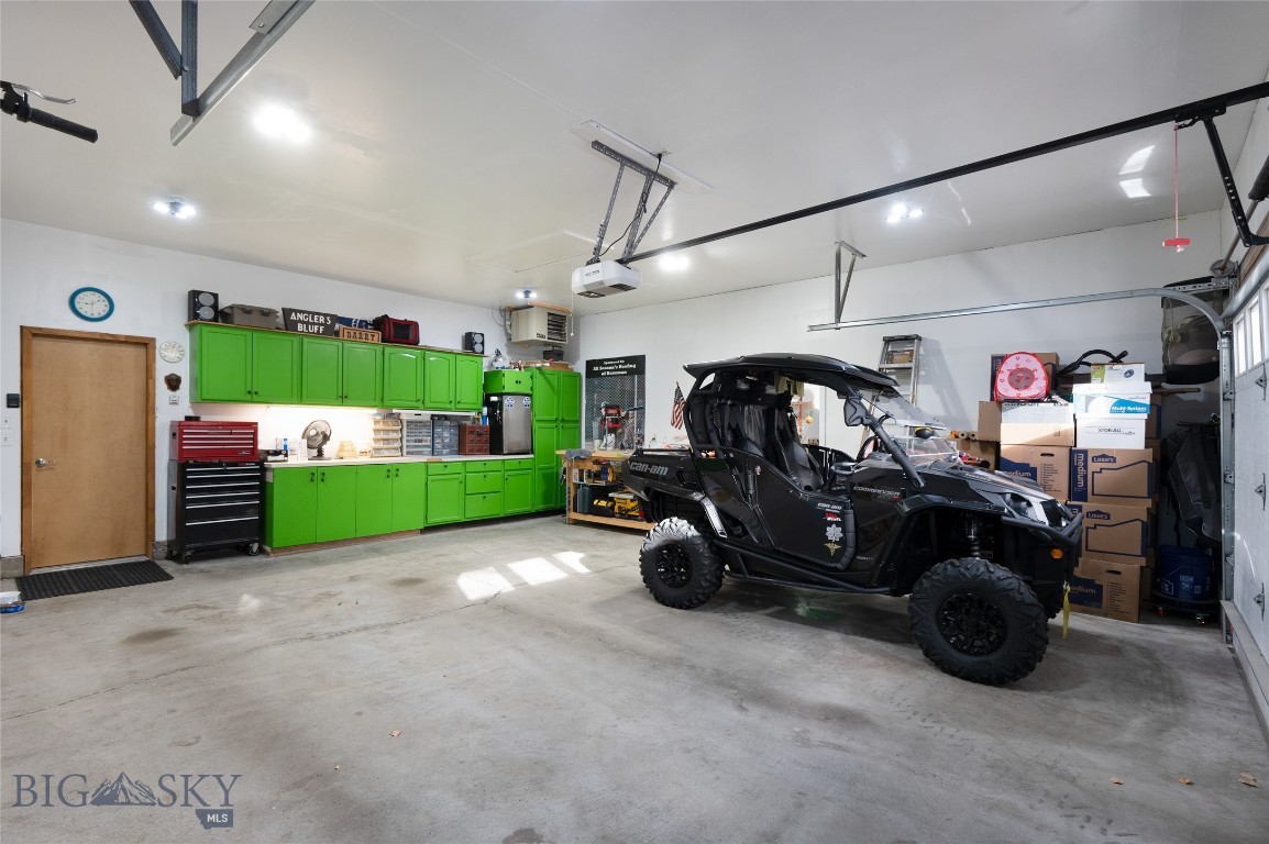 Bozeman, Montana 59718, United States, 3 Bedrooms Bedrooms, ,3 BathroomsBathrooms,Residential,Contingent,61436