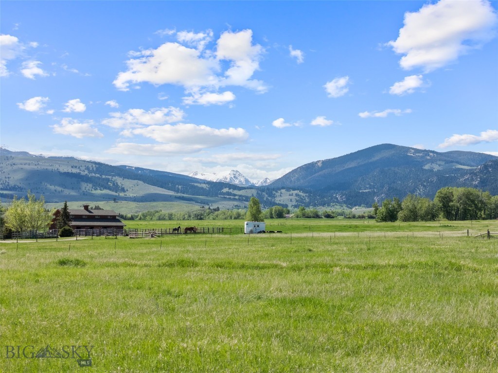Shining Mountain West - Land